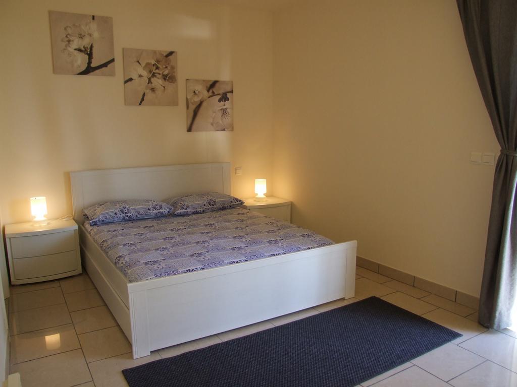 Appartement Au Chateau Vallaya マントン エクステリア 写真