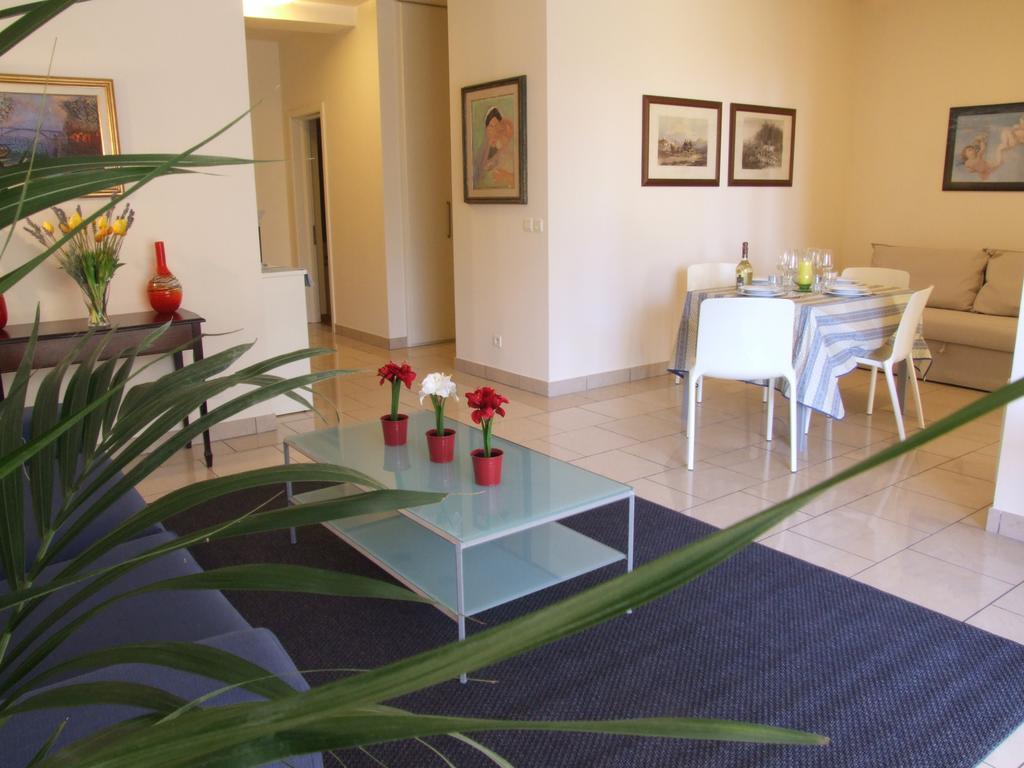 Appartement Au Chateau Vallaya マントン エクステリア 写真