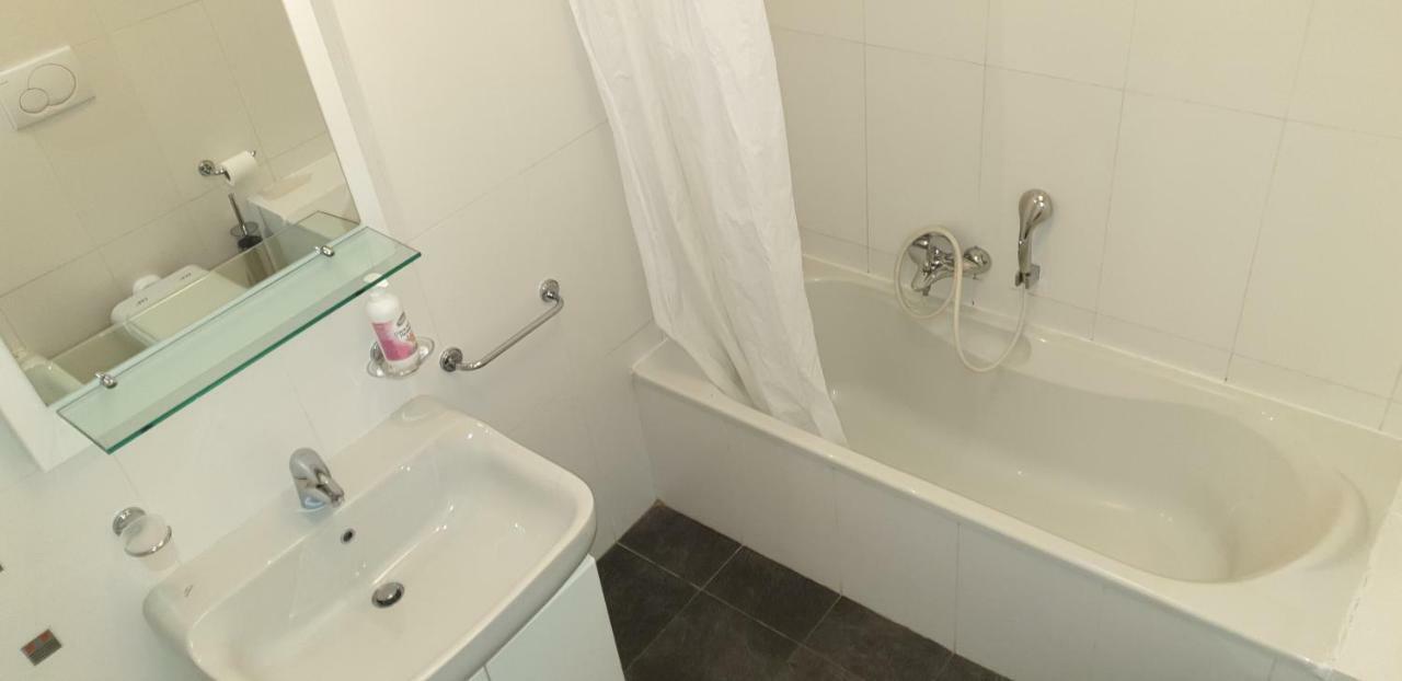 Appartement Au Chateau Vallaya マントン エクステリア 写真